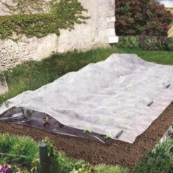 Vliesdoek - 8 × 1,5 M - 17 G/m² 7 Vliesdoek - 8 × 1,5 M - 17 G/m² -Tuinonderhoud Buiten Korting vliesdoek 15 x 8 m 1492162890 1 600